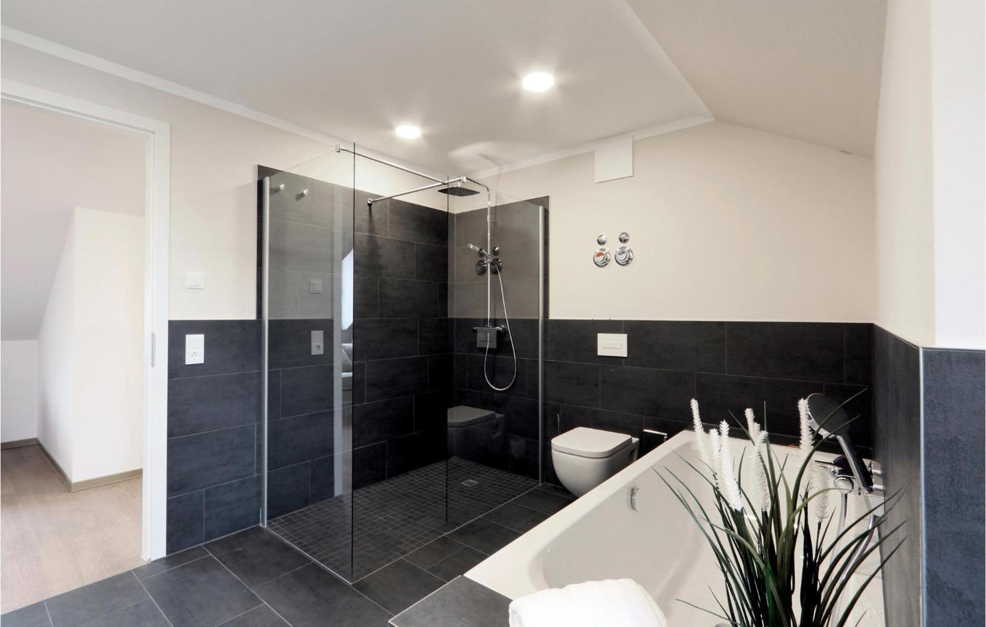 Stunning apartment in Ostseebad Boltenhagen with 1 Bedrooms, Sauna&WiFi Buitenkant foto