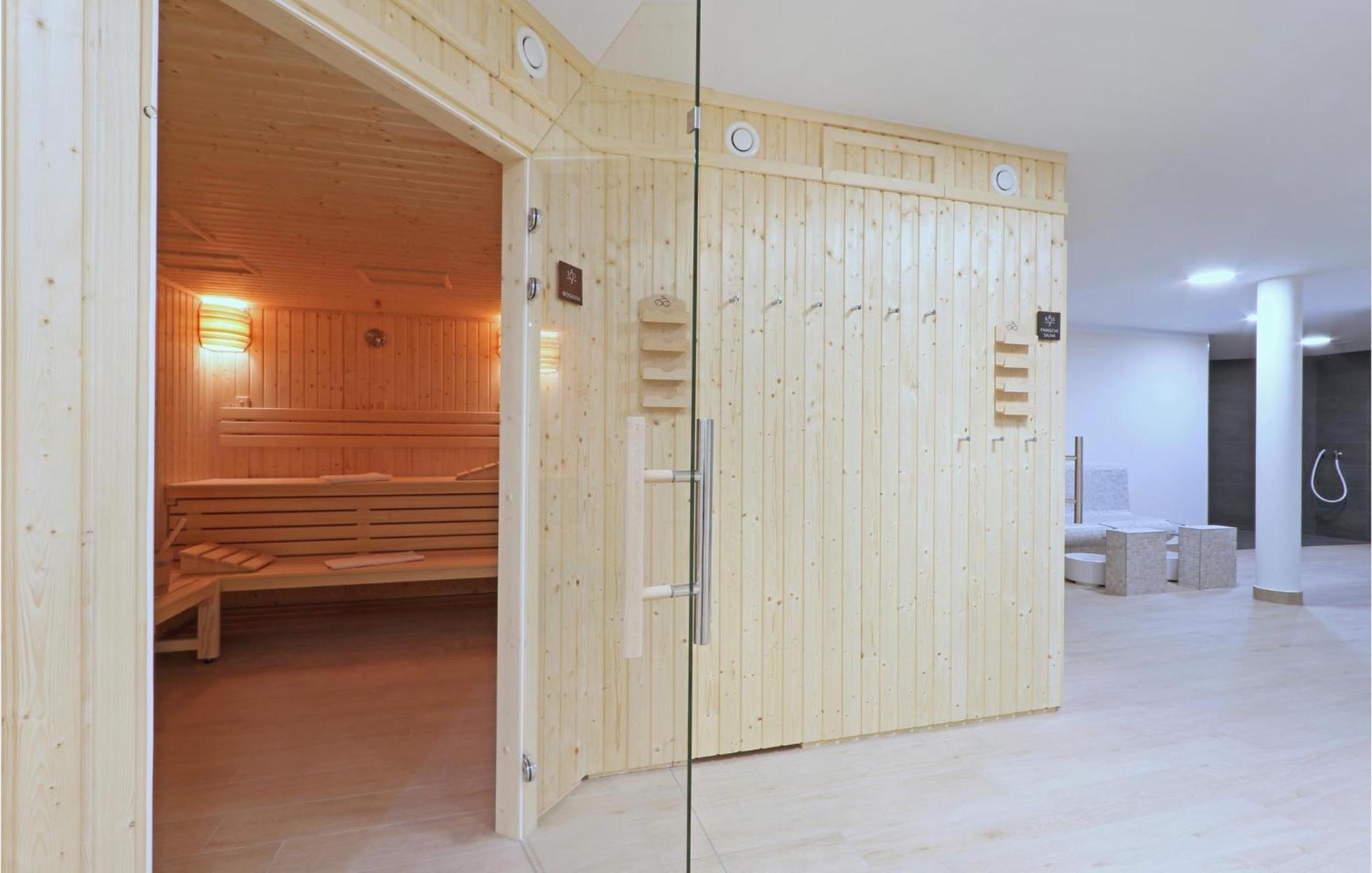 Stunning apartment in Ostseebad Boltenhagen with 1 Bedrooms, Sauna&WiFi Buitenkant foto