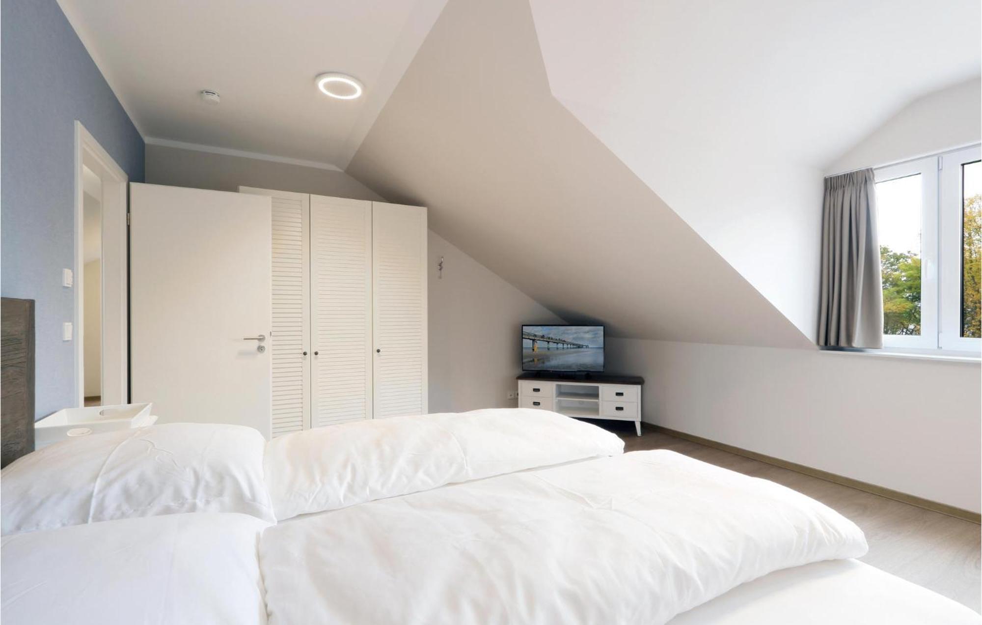 Stunning apartment in Ostseebad Boltenhagen with 1 Bedrooms, Sauna&WiFi Buitenkant foto
